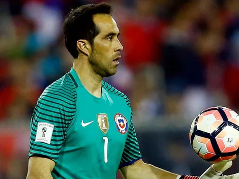 El consejo de Claudio Bravo a los nuevos de la Roja
