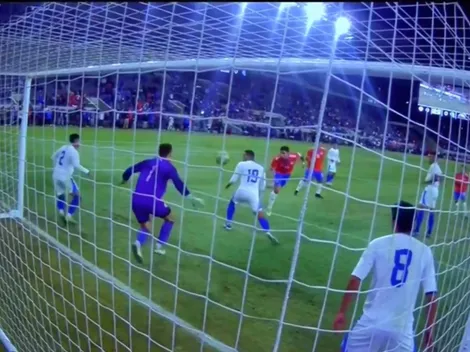 Video: ¡Gol de Chile! Mira el cabezazo de Vegas al 95'