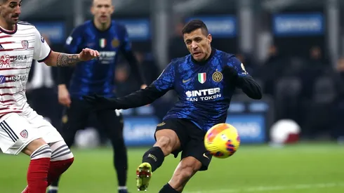 Alexis empalma la volea para el 2-0 parcial del Inter