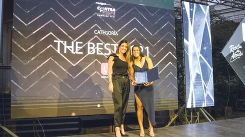 Karen Araya es la primera jugadora en ser galardonada con The Best, presentado por Unimarc, en la Gala del Fútbol Femenino de Chile.