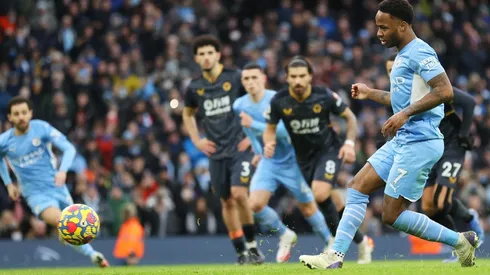 Raheem Sterling marcó el único gol de partido de penal.