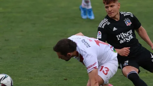 Leonardo Gil y su continuidad en Colo Colo se va complicando cada vez más.