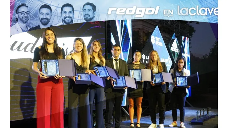 En RedGol en La Clave repasamos la Gala del Fútbol Femenino, los Premios Contragolpe 2021, y la actualidad del fútbol nacional y de la Roja.