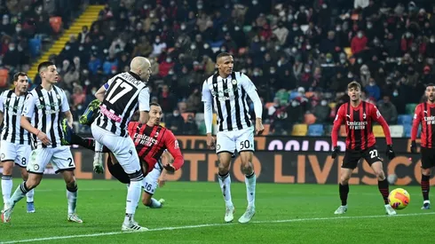 Golazo de Zlatan para el AC Milan a Udinese, pero Inter se puede tomar la punta.