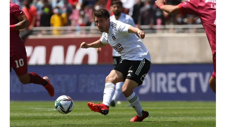 César Fuentes sigue un año más en Colo Colo