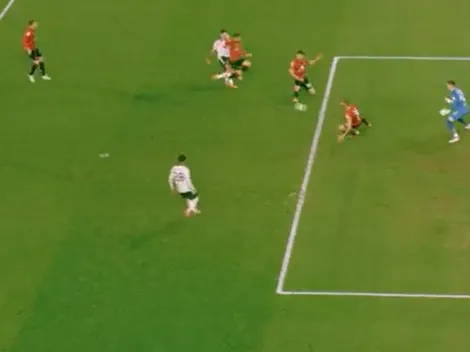 Compite liderato con Brereton y defensor le niega tanto