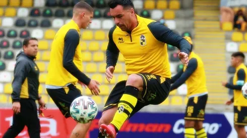 Esteban Paredes espera volver al más alto nivel en el último año de su carrera profesional