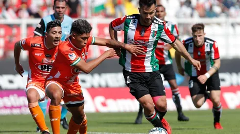 Carlos Villanueva sigue teniendo contrato con Palestino.