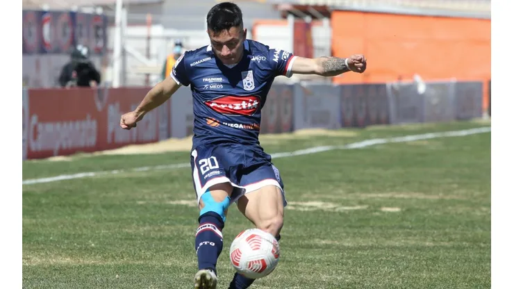 Christian Zavala, una de las figuras de Melipilla, pica en punta para ser refuerzo de Colo Colo. Comienza la búsqueda en el Monumental.