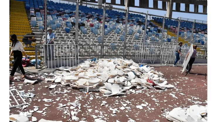 El partido entre Colo Colo y Deportes Antofagasta dejó varios desmanes al interior del estadio