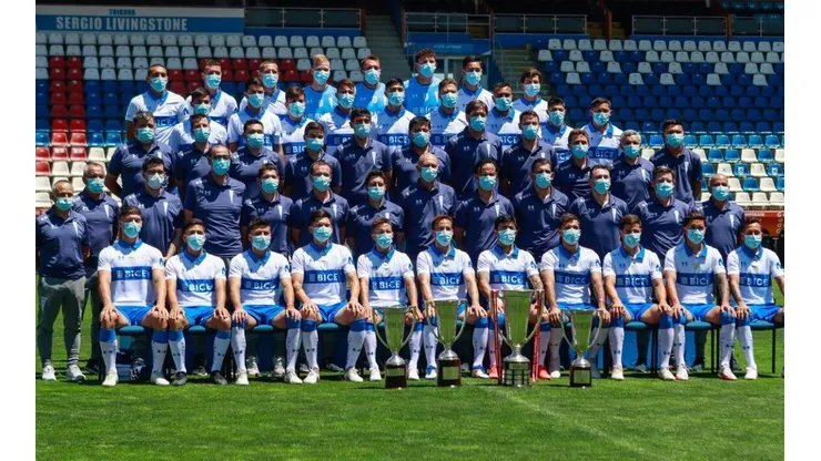 La foto oficial fue con mascarilla
