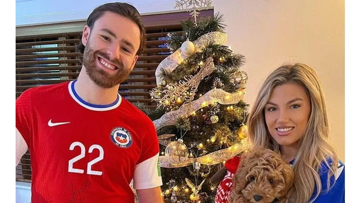 El jugador de Blackburn Rovers y la selección chilena reveló gran concurso para sus fanáticos