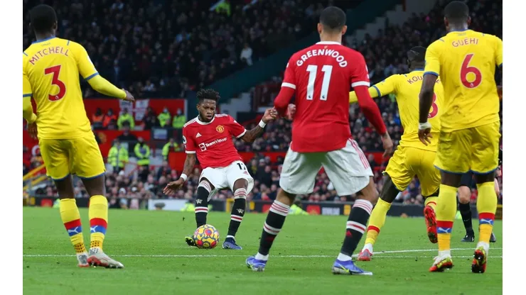 Manchester United se mete de lleno en la pelea por clasificar a Champions League.