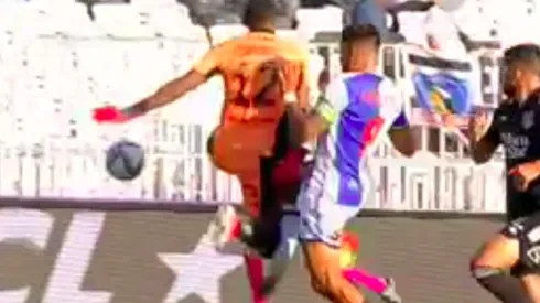 El joven portero formado en Colo Colo fue expulsado tras una dura entrada sobre Tobías Figueroa y complicó al Cacique en Antofagasta.