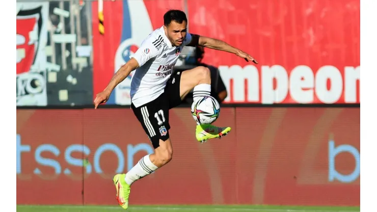 Colo Colo espera vencer a Antofagasta y espera que Everton le de una mano derrotando a la UC para forzar un partido de definición.