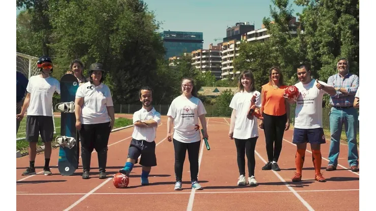 La campaña "Elige incluir" es protagonizada por un grupo de jóvenes con discapacidad intelectual que ha participado en diversos programas de la fundación.