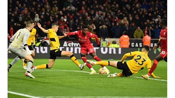 Liverpool es líder momentáneo en Inglaterra.