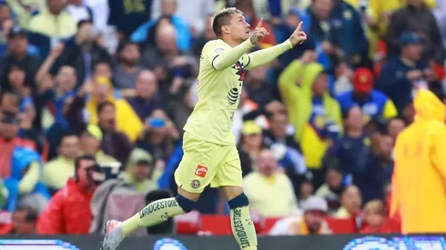 Nicolás Castillo con la camiseta del América de México