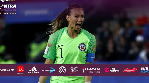 En los Premios Contragolpe, la Gala del Fútbol Femenino de Chile, también se puede votar por la Jugadora Revelación de la temporada, premio que entrega Christiane Endler.