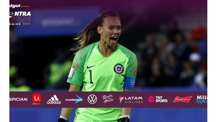 En los Premios Contragolpe, la Gala del Fútbol Femenino de Chile, también se puede votar por la Jugadora Revelación de la temporada, premio que entrega Christiane Endler.