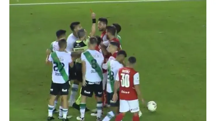 Insaurralde se fue expulsado en duelo ante Banfield