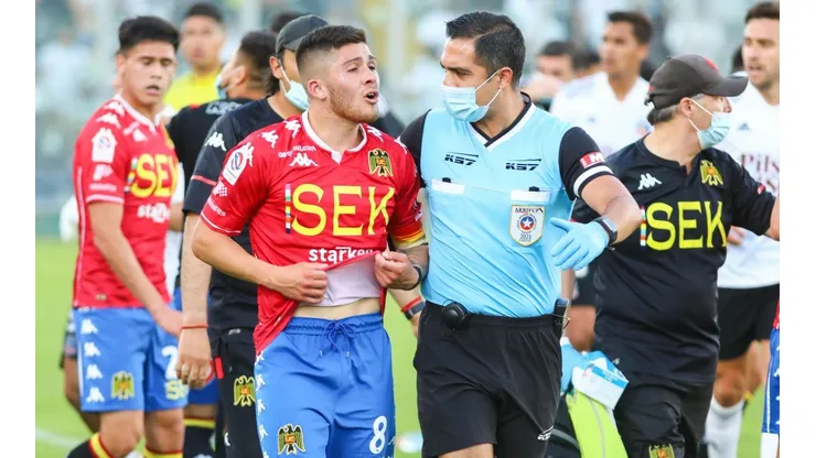 Víctor Felipe Méndez absuelto de la expulsión ante Colo Colo.