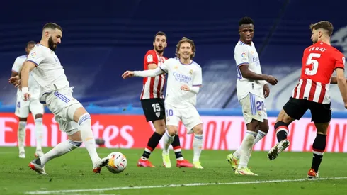 Karim Benzema le da nuevamente los tres puntos al Real Madrid.