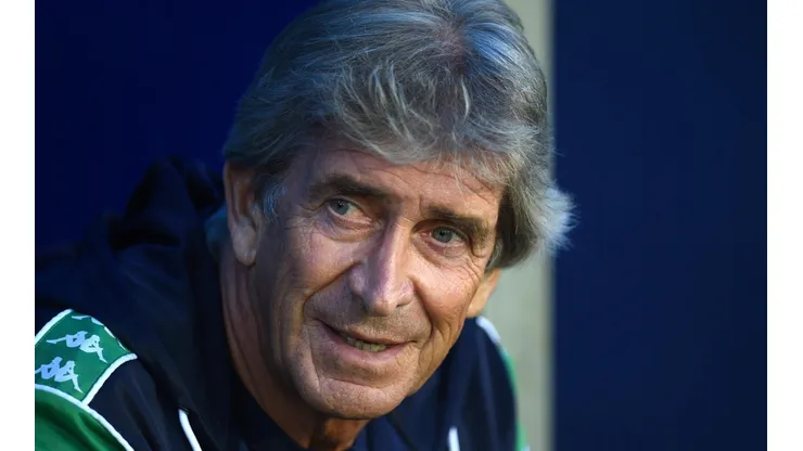 El entrenador chileno sacó la voz ante las declaraciones del presidente del Betis, que señaló que buscarán renovarle el contrato lo más pronto posible.