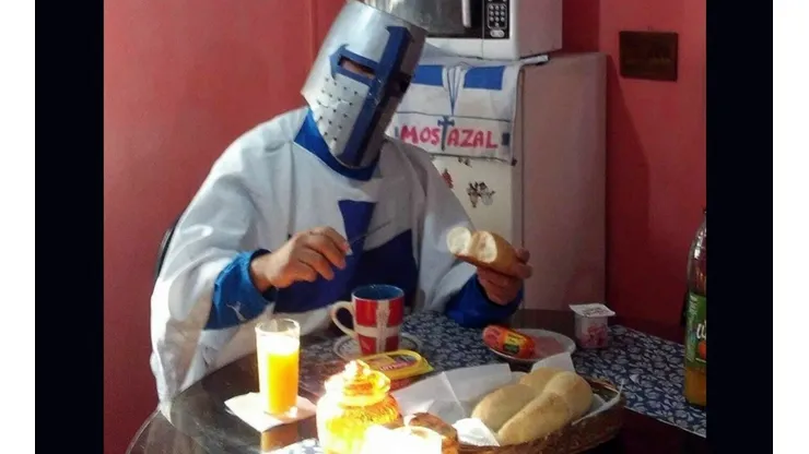 Caballero Cruzado no se atora con tanta marraqueta: los hinchas de Universidad Católica ya preparan la celebración del tetracampeonato