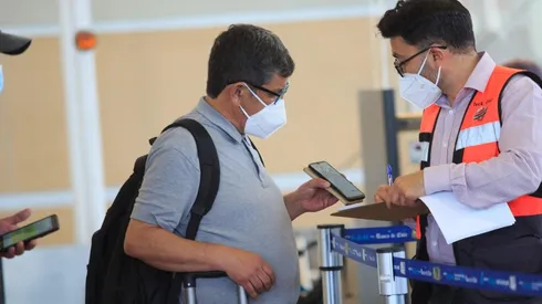 ¿Quiénes necesitan la dosis de refuerzo para acreditar el Pase de Movilidad?