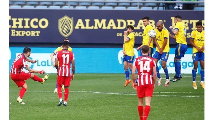 Cádiz se acerca peligrosamente a la zona de descenso.