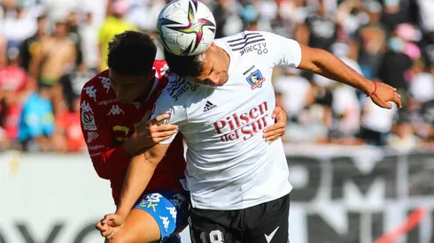 Colo Colo y la Unión Española en el Monumental.