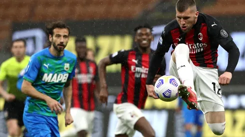 Milan posee 32 puntos en la Serie A.