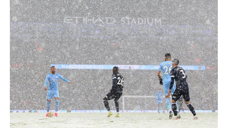 Triunfo del City contra el West Ham bajo la nieve.