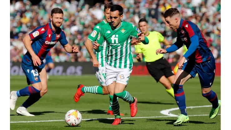 El Betis ganó por 3-1 y se mete en la pelea por el liderato de La Liga