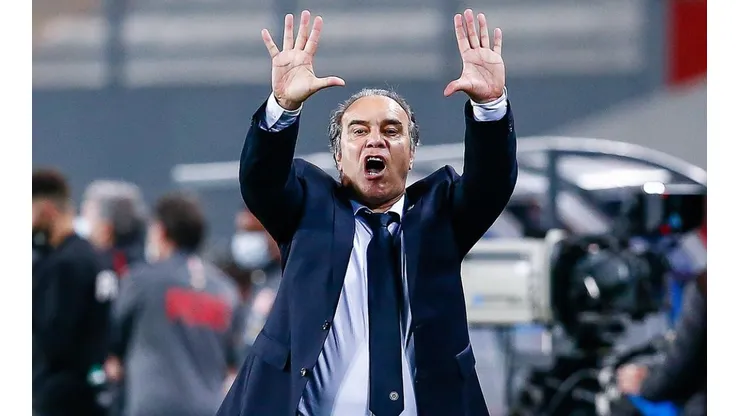 Lasarte quedó contento con las instalaciones calameñas