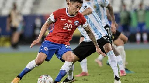 Charles podría volver a Calama con la Roja, ciudad donde empezó su carrera futbolística