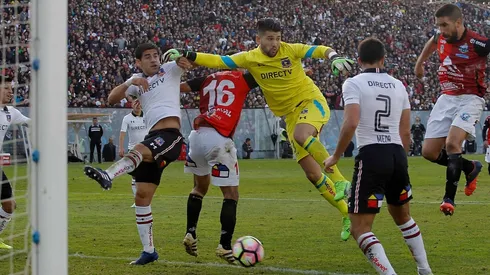 Colo Colo empató con Antofagasta el 2017 y le dejó el título servido a la "U"