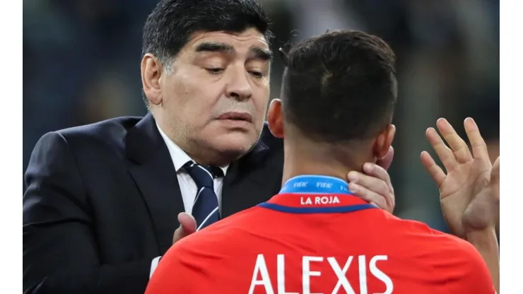 Alexis y Maradona compartieron en la Copa Confederaciones