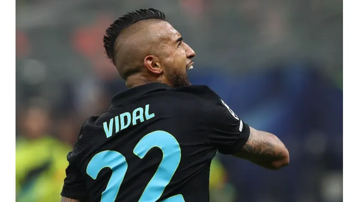 Arturo Vidal disputó 28 minutos contra Napoli por la Serie A.