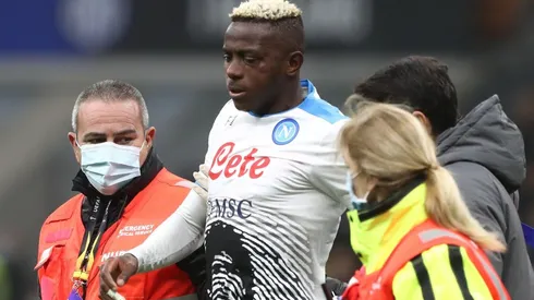 Osimhen estará tres meses fuera por fractura ante el Inter de Milán