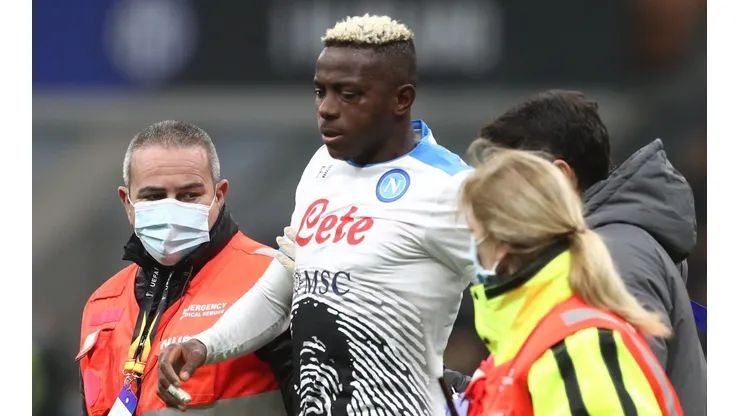 Osimhen estará tres meses fuera por fractura ante el Inter de Milán