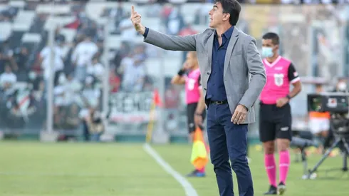 Gustavo Quinteros no ha cambiado su indumentaria en los últimos siete partidos