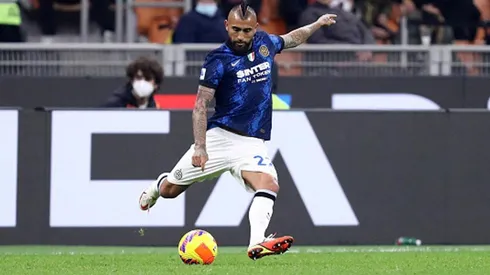 Arturo Vidal asoma de inicio en la formación del Inter contra Shakhtar.