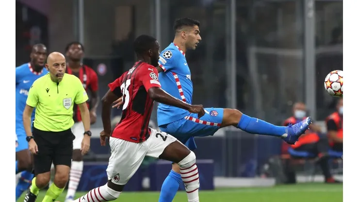 En Italia, Atlético de Madrid derrotó a Milan por 2-1.