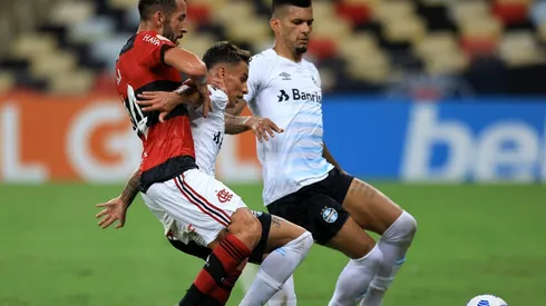Mauricio Isla deberá enfrentar a Gremio a solo días de animar una nueva final de Copa Libertadores.