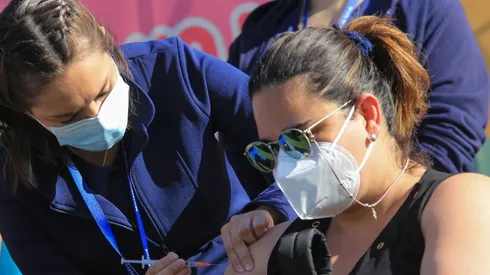 Conoce quiénes se vacunan este lunes