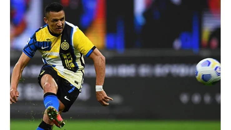 Aldo Serena respalda el trabajo que realiza Alexis cuando le dan minutos en cancha.