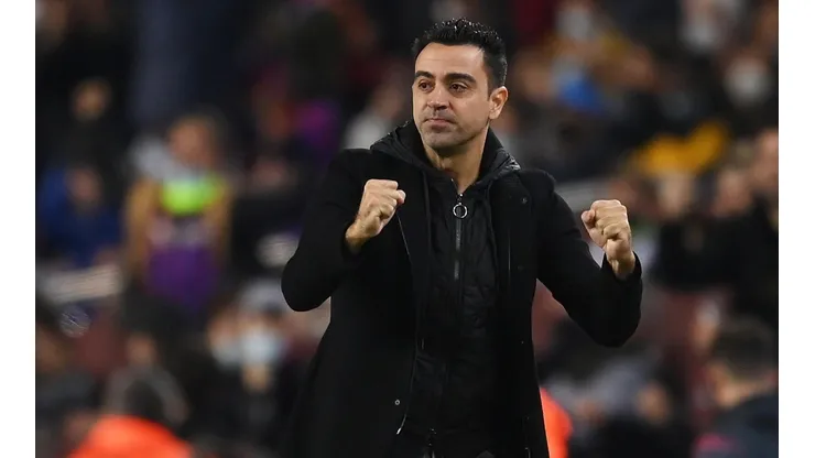Xavi debutó con una ajustada victoria en la banca del Barcelona.