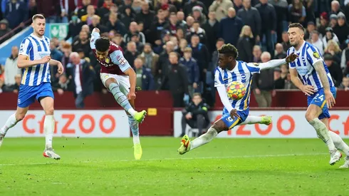 Aston Villa regresó al triunfo tras cinco derrotas consecutivas.